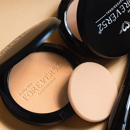 Daily Life Forever52 Two Way Cake Compact for All Skin Types | Lightweight Satin Matte Finish, Oil-Control, Sun Protection, Long-Lasting Coverage, Smooth & Healthy Glow (Medium Shade With Golden Undertone, 12g)